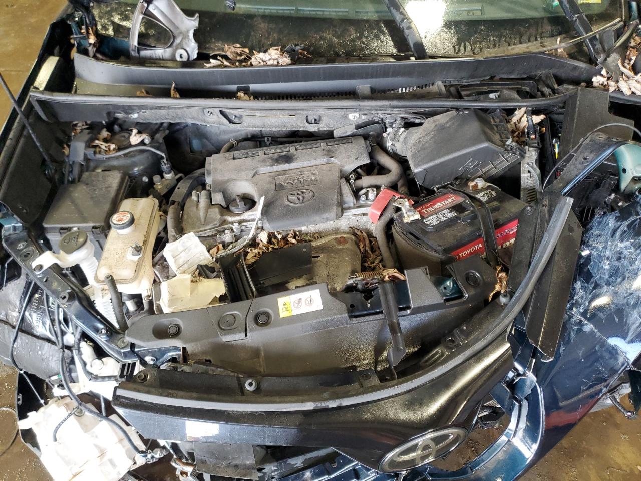 2018 Toyota RAV 4 - Image 12