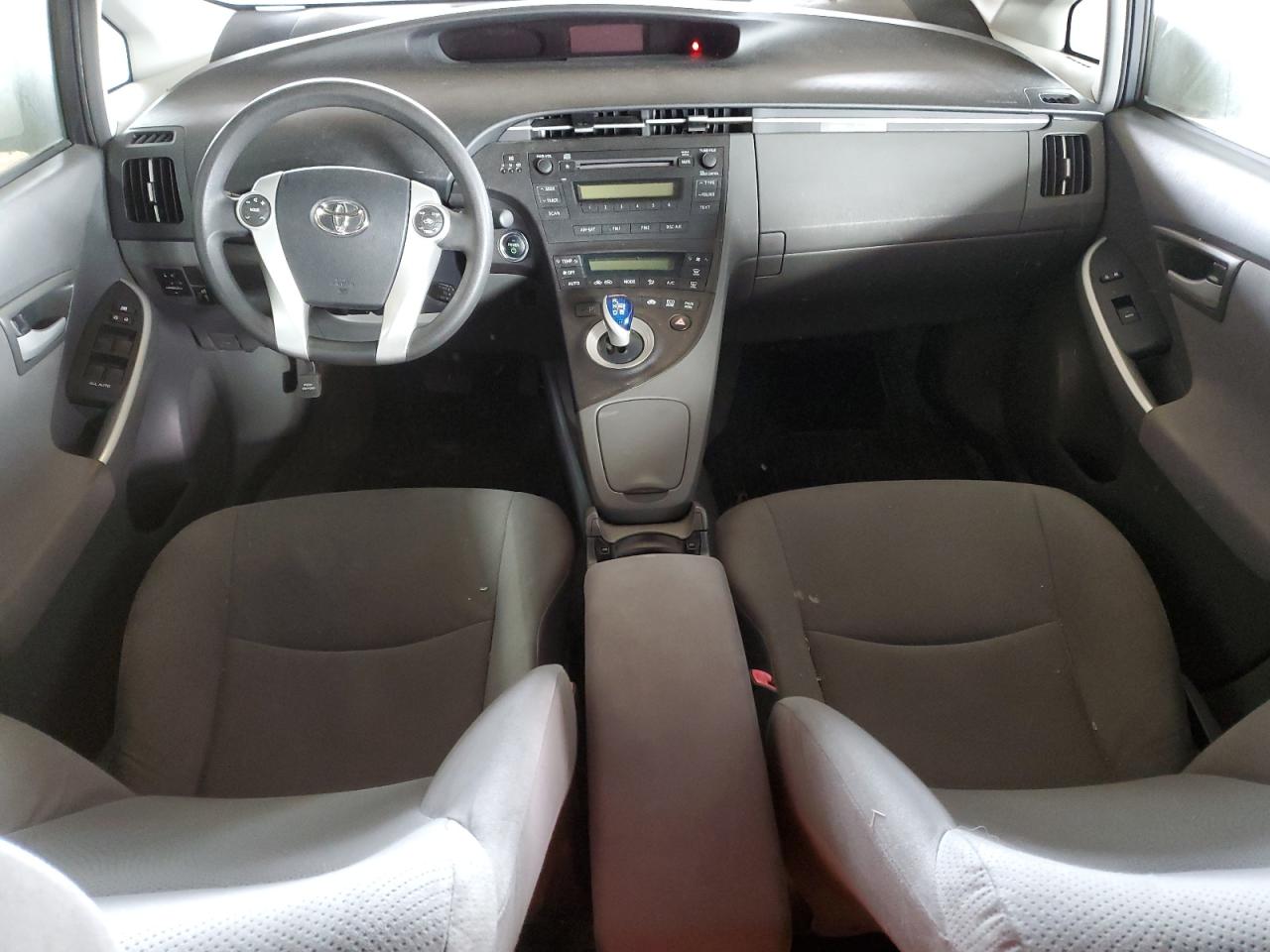 2010 Toyota Prius - Image 8