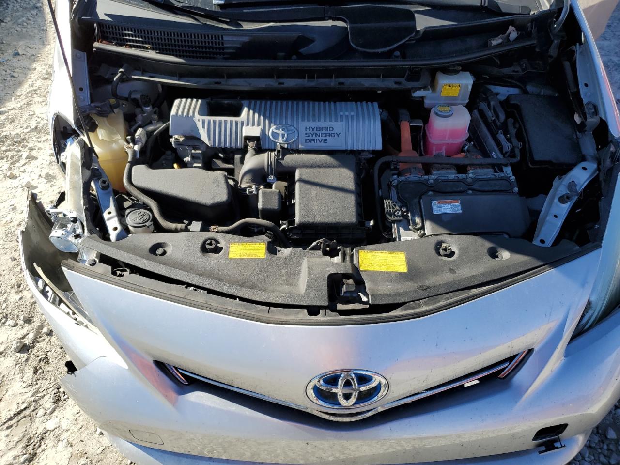 2013 Toyota Prius - Image 11
