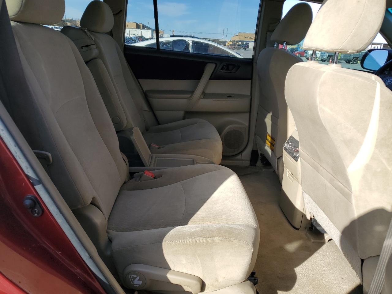 2010 Toyota Highlander - Image 10