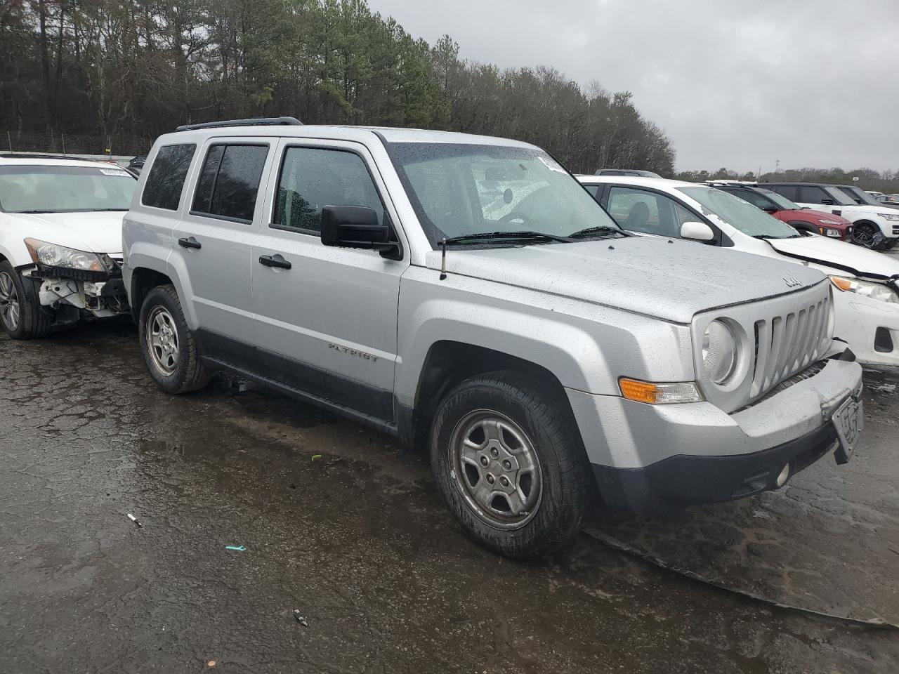 2012 Jeep Liberty (Patriot) - Image 4