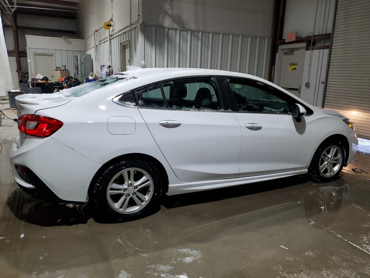 2017 Chevrolet Cruze - Image 3