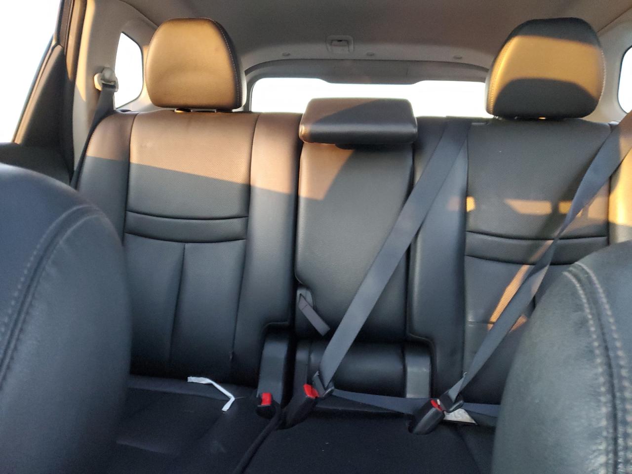 2016 Nissan Rogue - Image 10