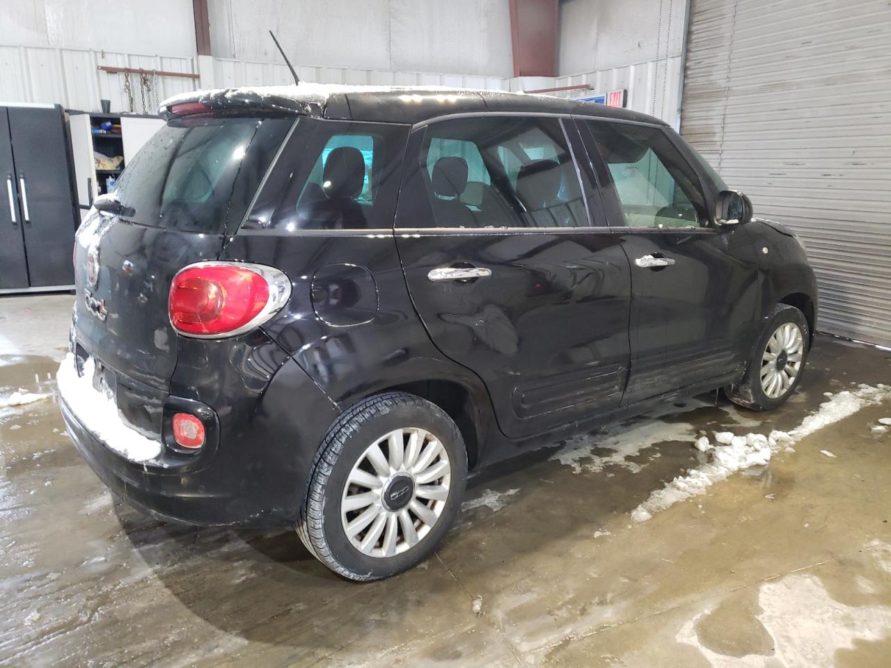 VIN ZFBCFABH2EZ017117 2014 FIAT 500 no.3