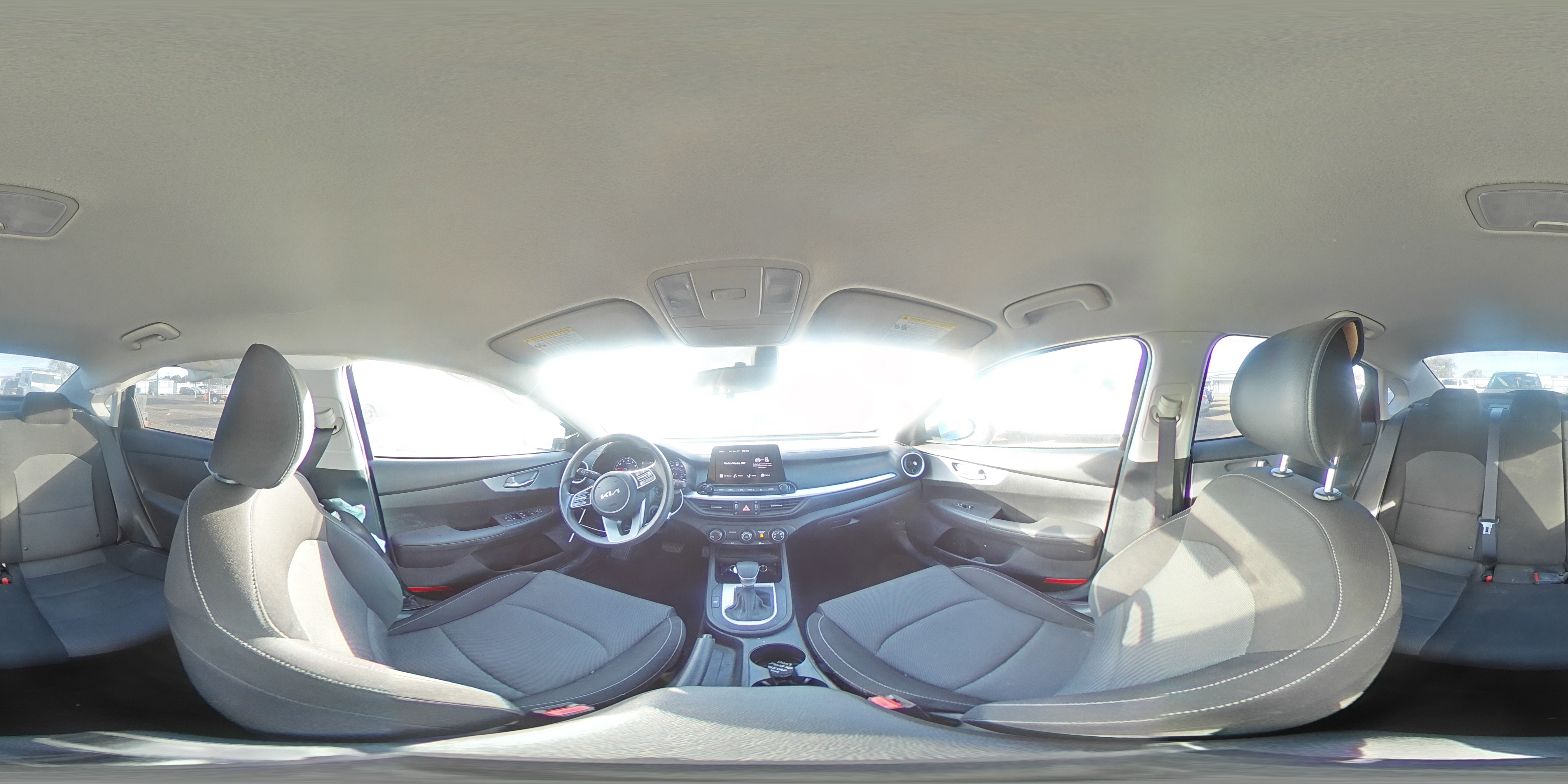 2023 Kia Forte - Image 12