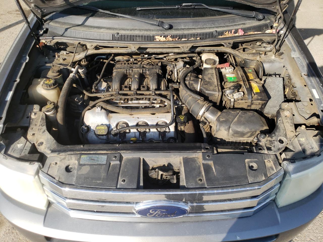 2010 Ford Flex - Image 13