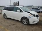 2013 Toyota Sienna Le de vânzare în Wichita, KS - Front End