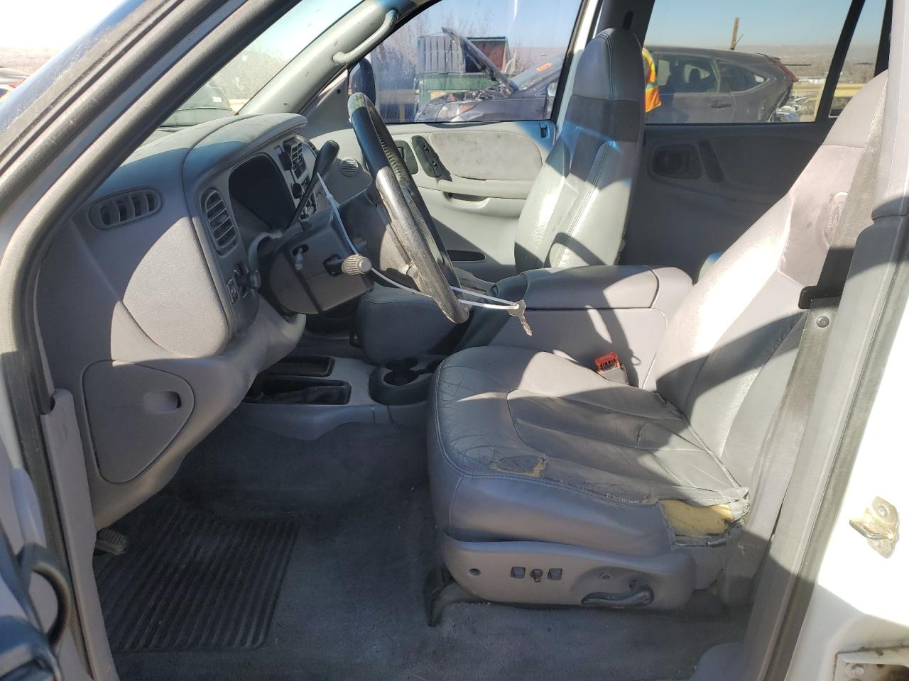 1998 Dodge Durango - Image 7