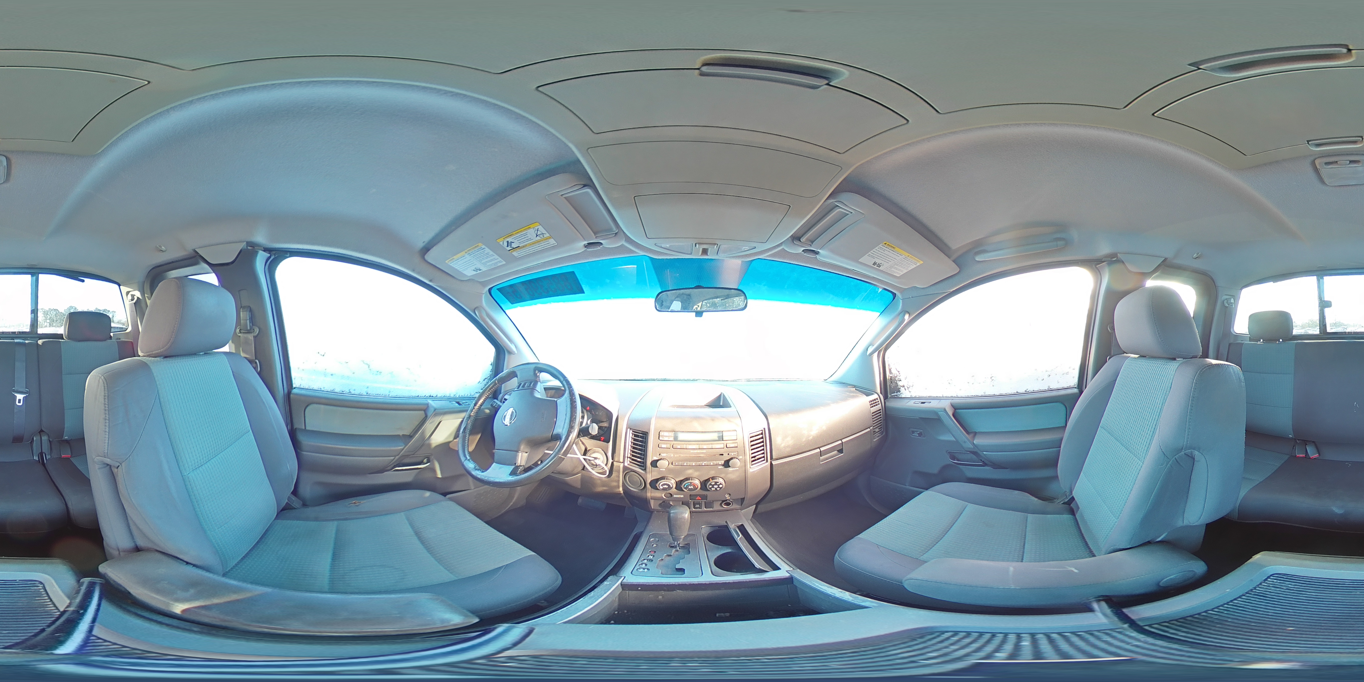 2007 Nissan Titan - Image 13