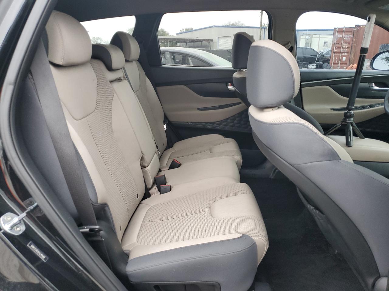 2020 Hyundai Santa Fe - Image 12