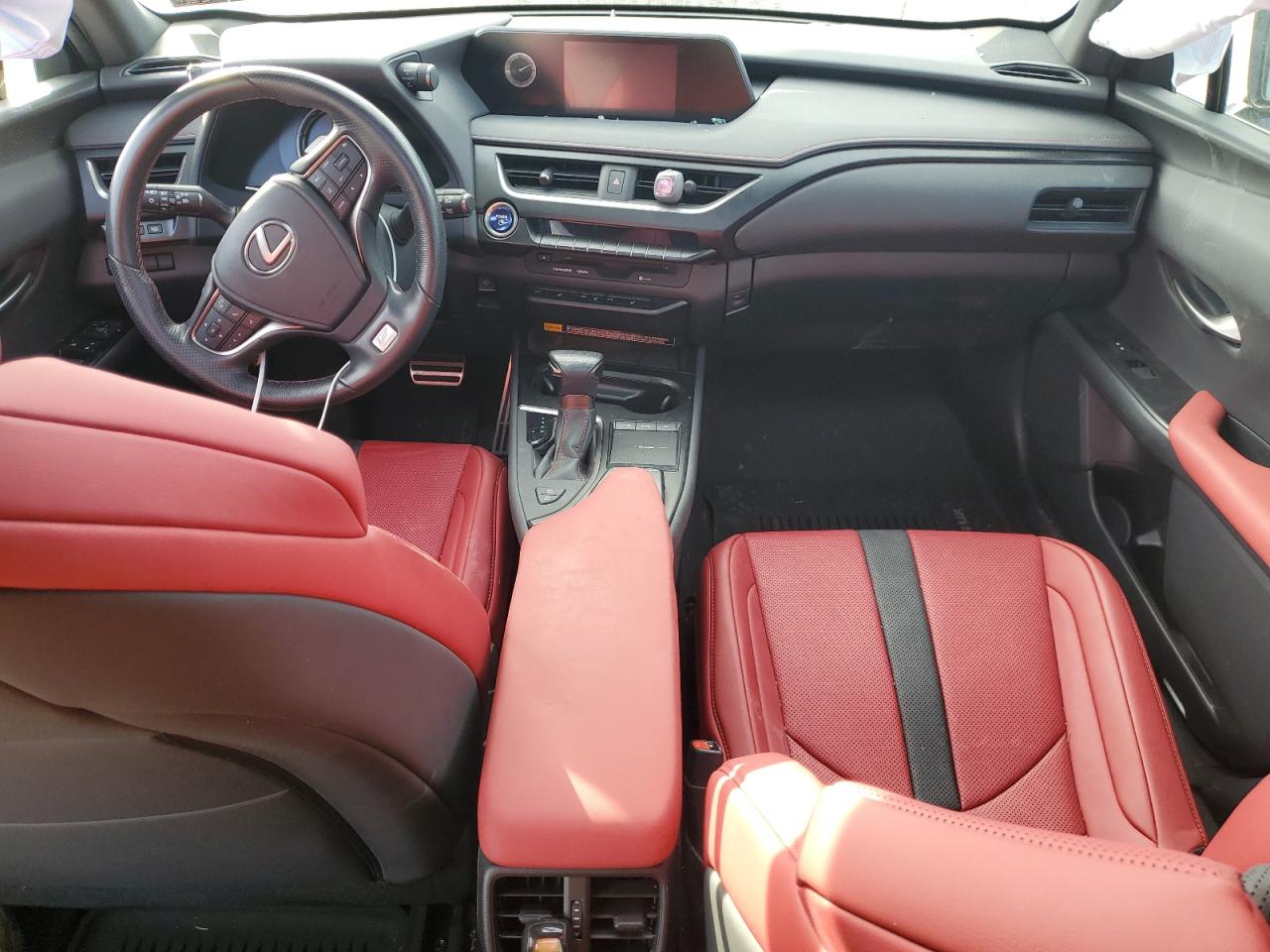 2021 Lexus UX - Image 8