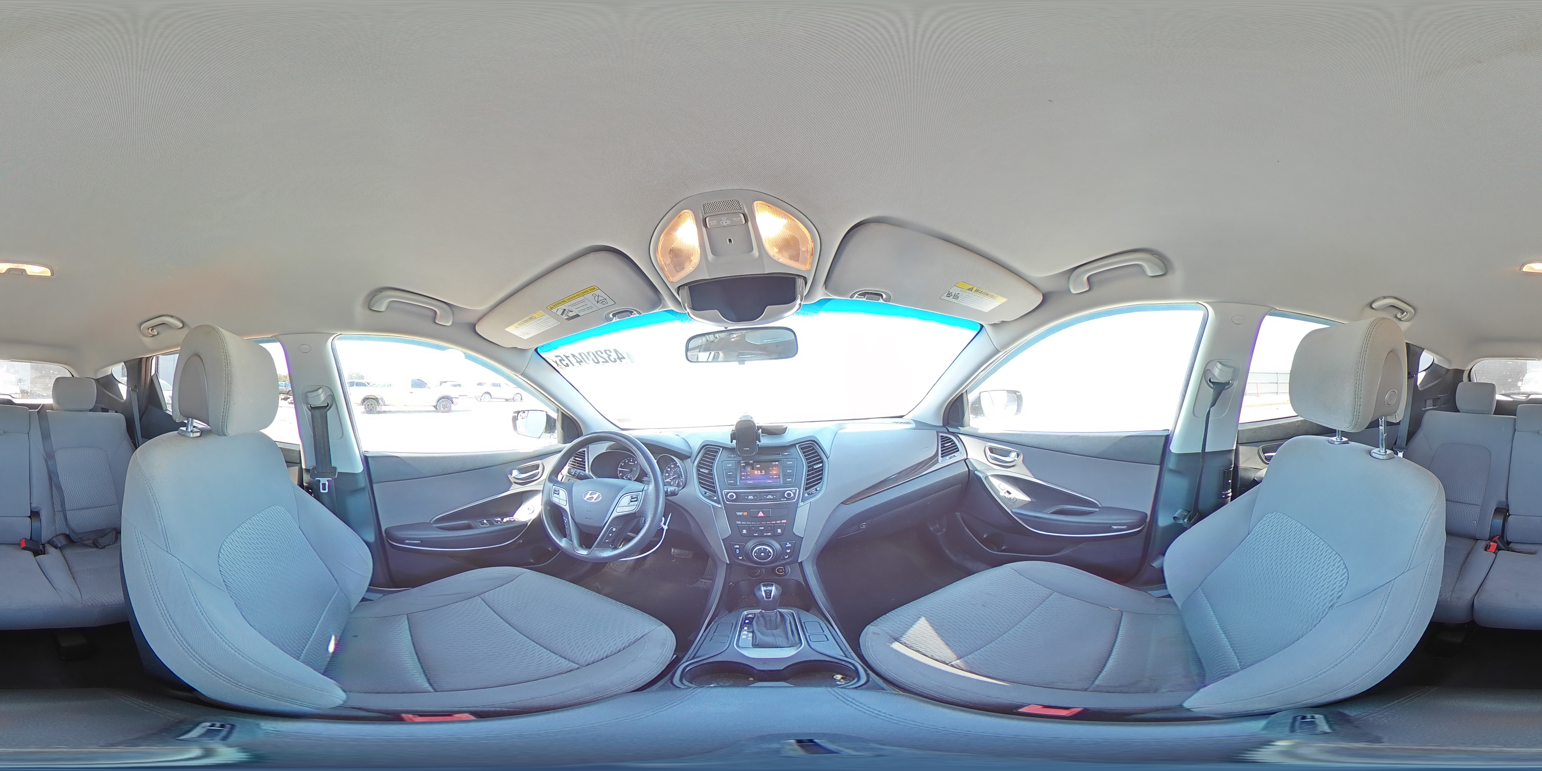 2017 Hyundai Santa Fe - Image 13