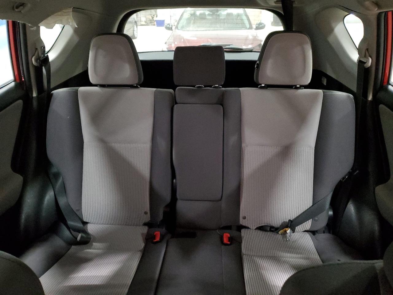 2015 Toyota RAV 4 - Image 10