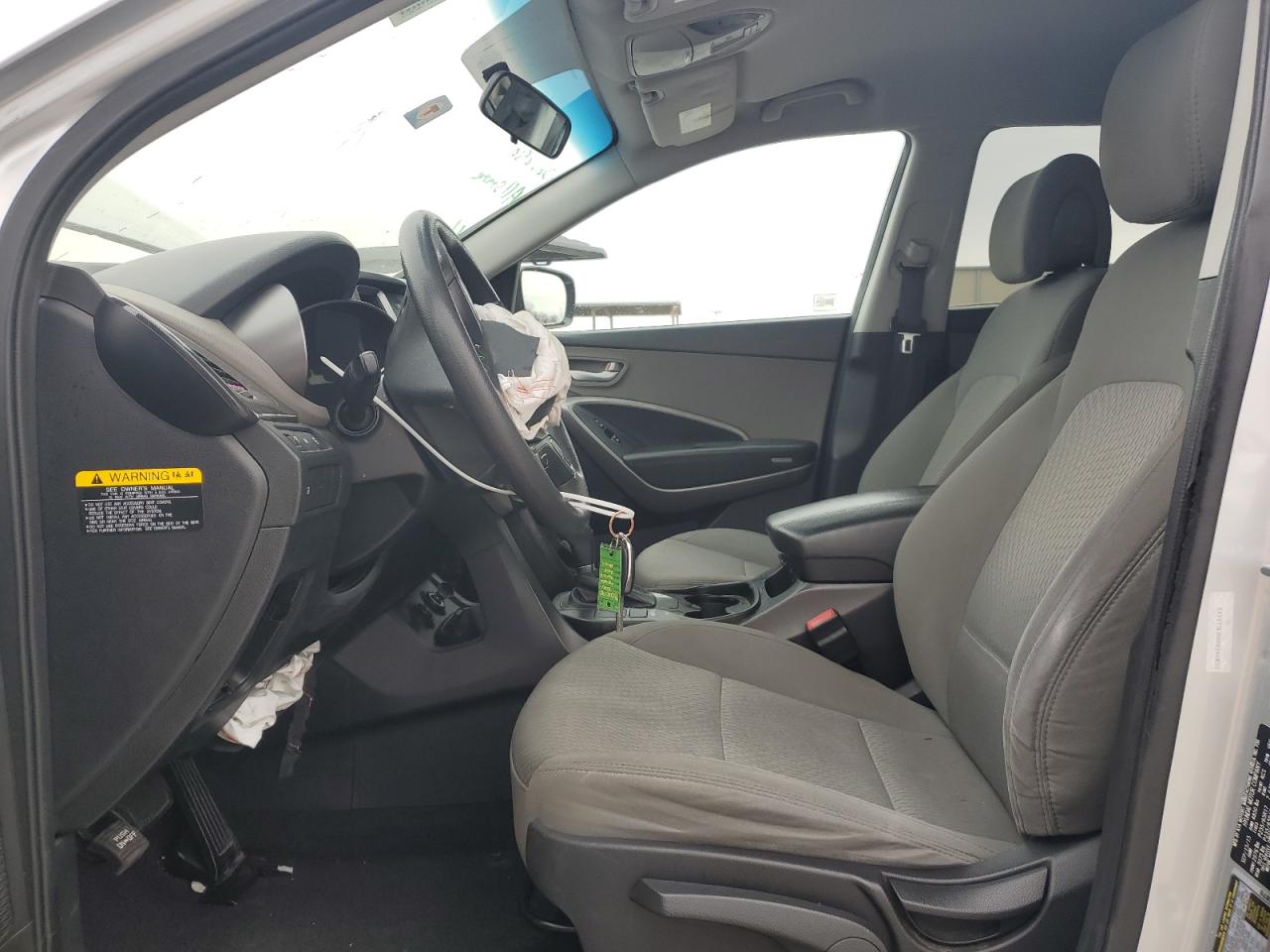 2016 Hyundai Santa Fe - Image 7