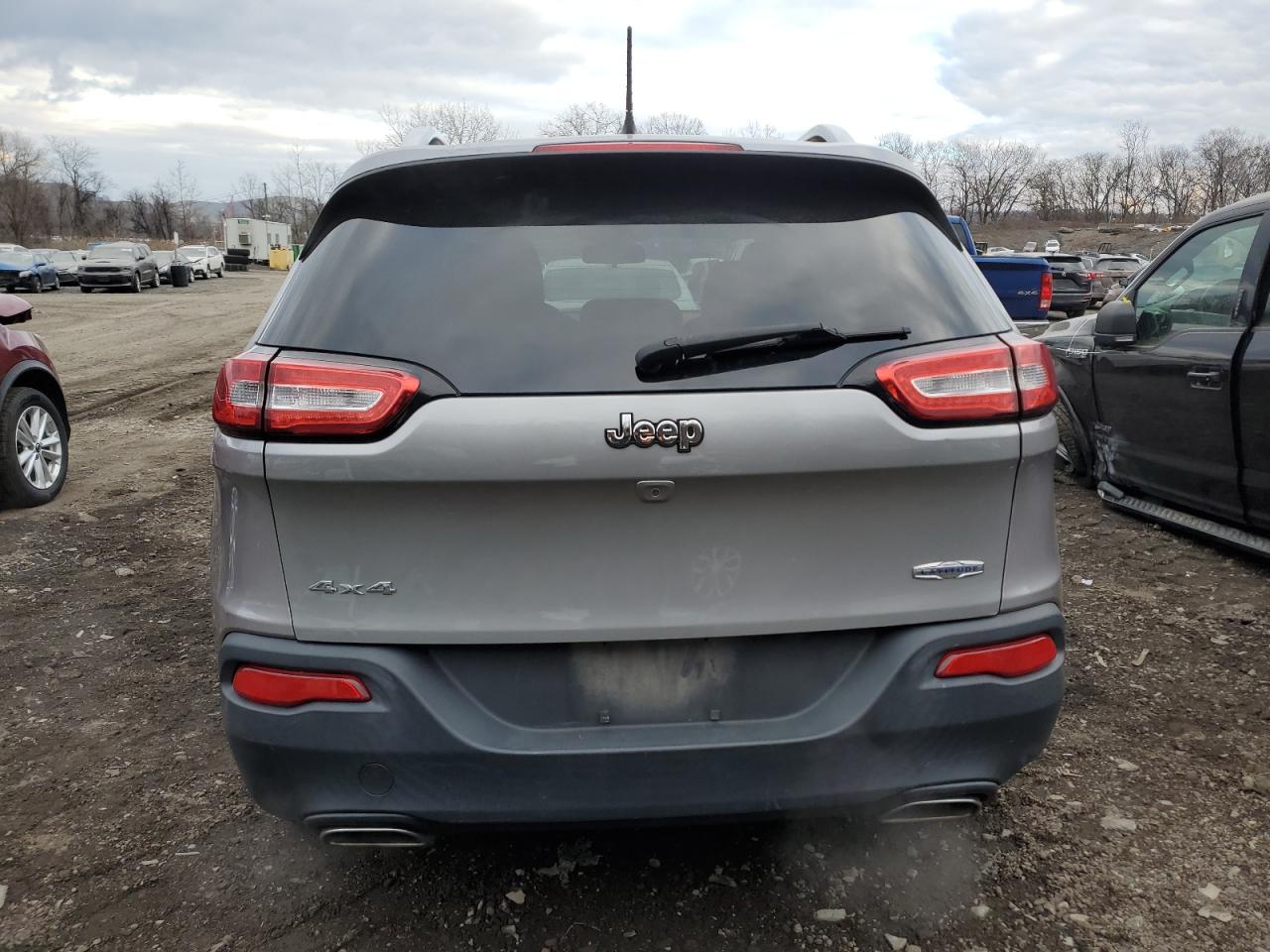 2015 Jeep Grand Cherokee - Image 6