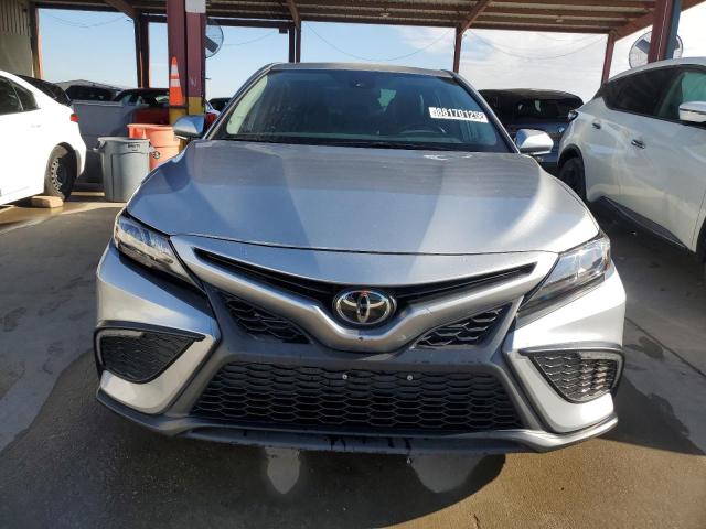  TOYOTA CAMRY 2023 Srebrny