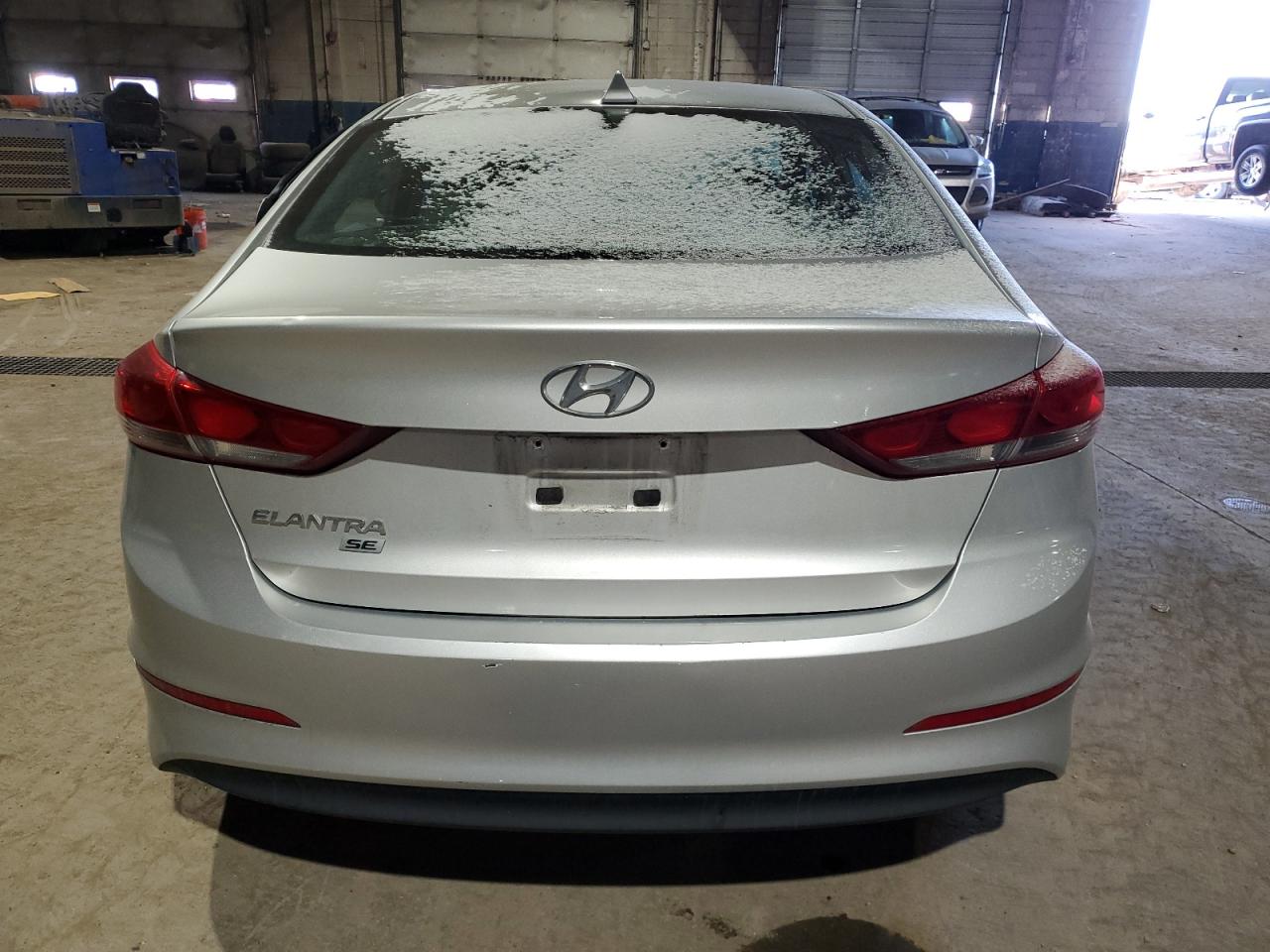 2017 Hyundai Elantra - Image 6