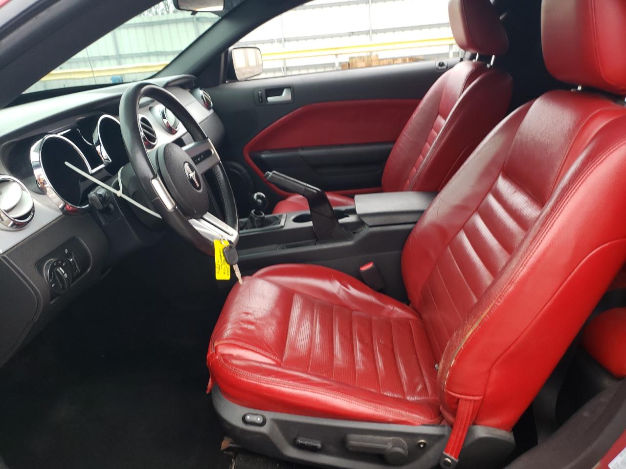 2005 Ford Mustang - Image 7