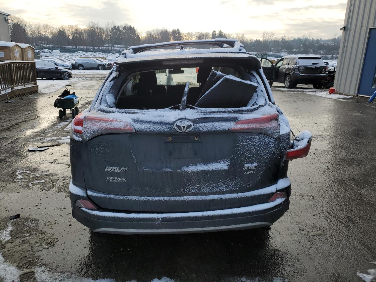 2018 Toyota RAV 4 - Image 6