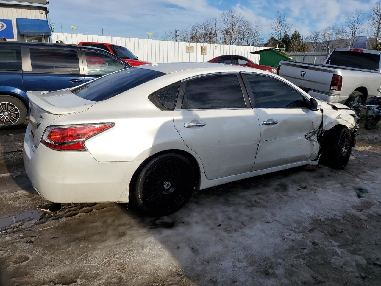 2014 Nissan Altima - Image 3