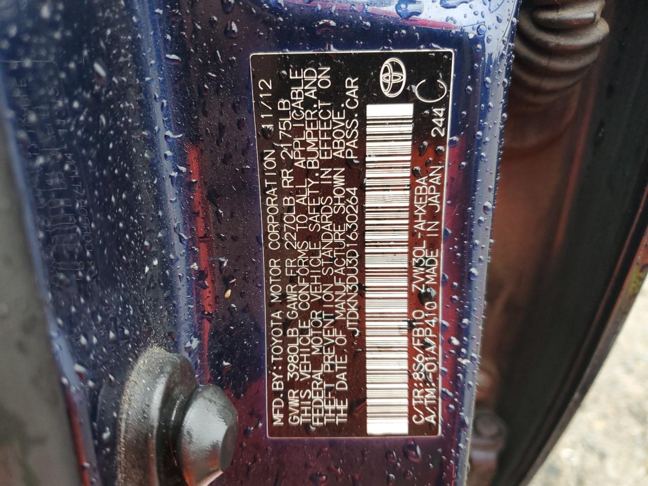 2013 Toyota Prius - Image 12