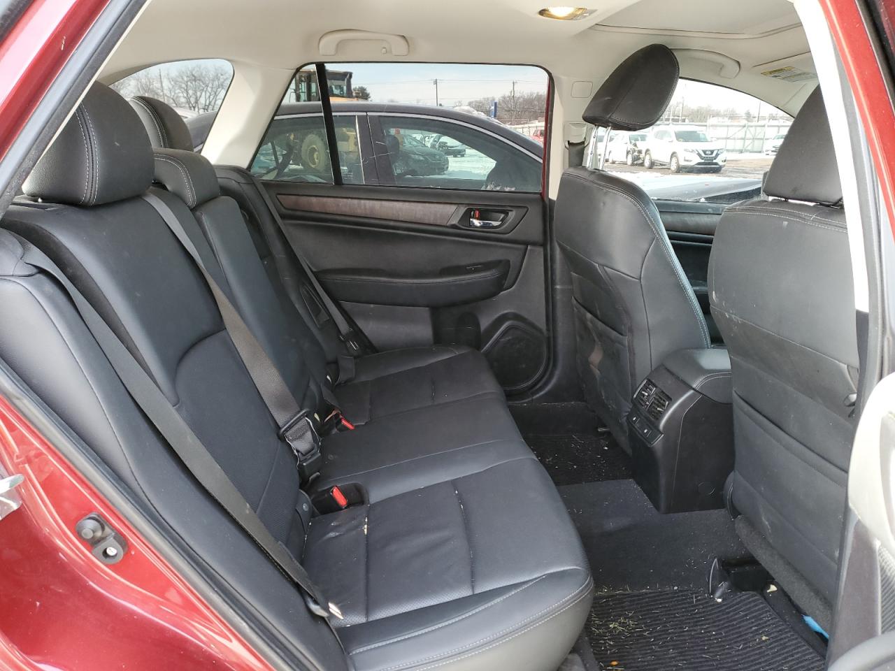 2015 Subaru Outback - Image 11