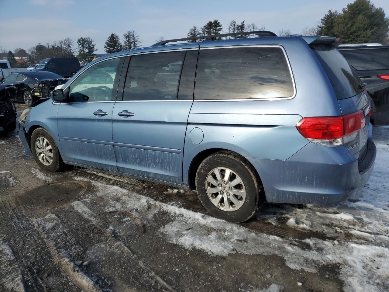 2008 Honda Odyssey - Image 2