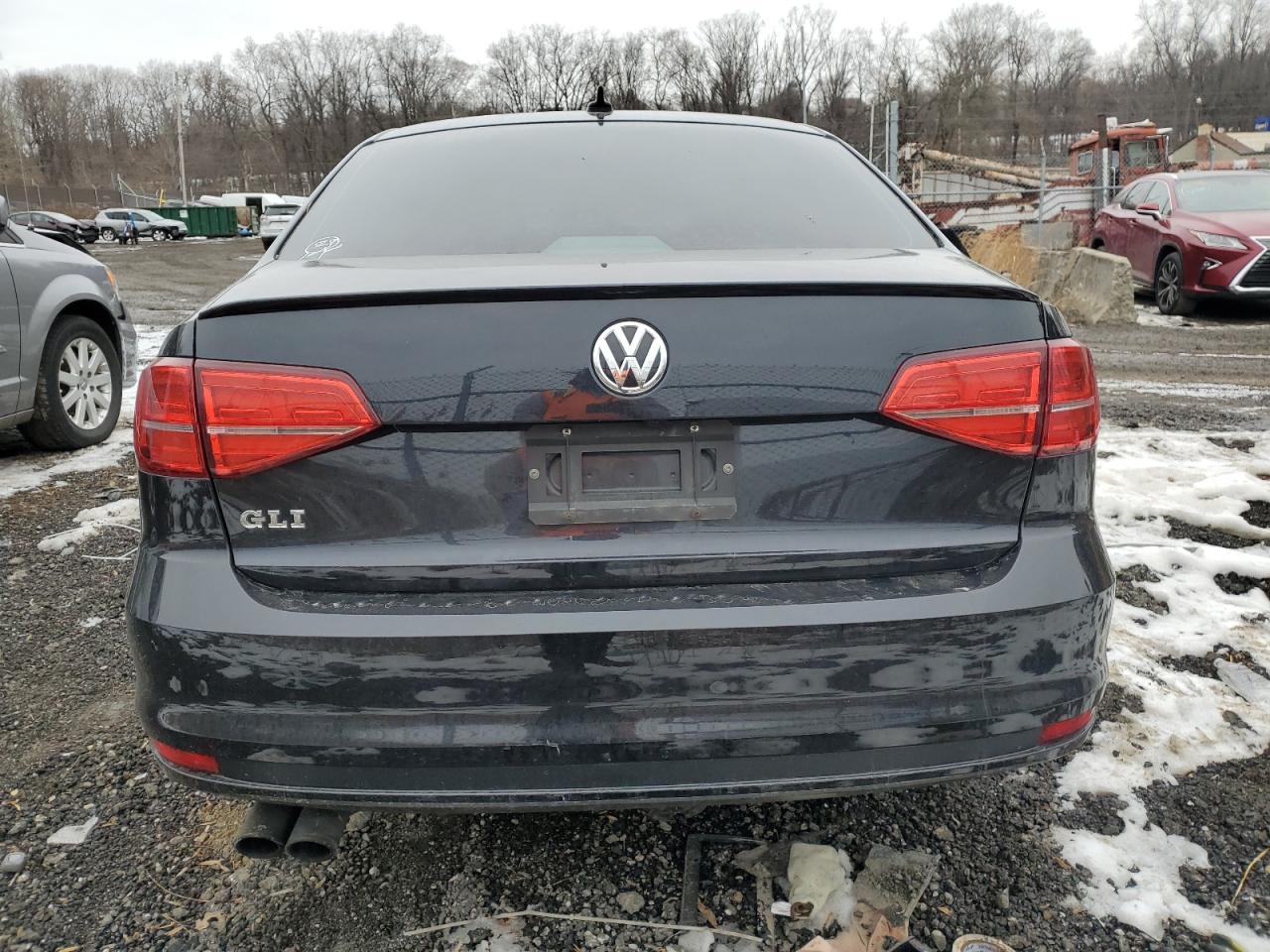 2015 Volkswagen Jetta - Image 6