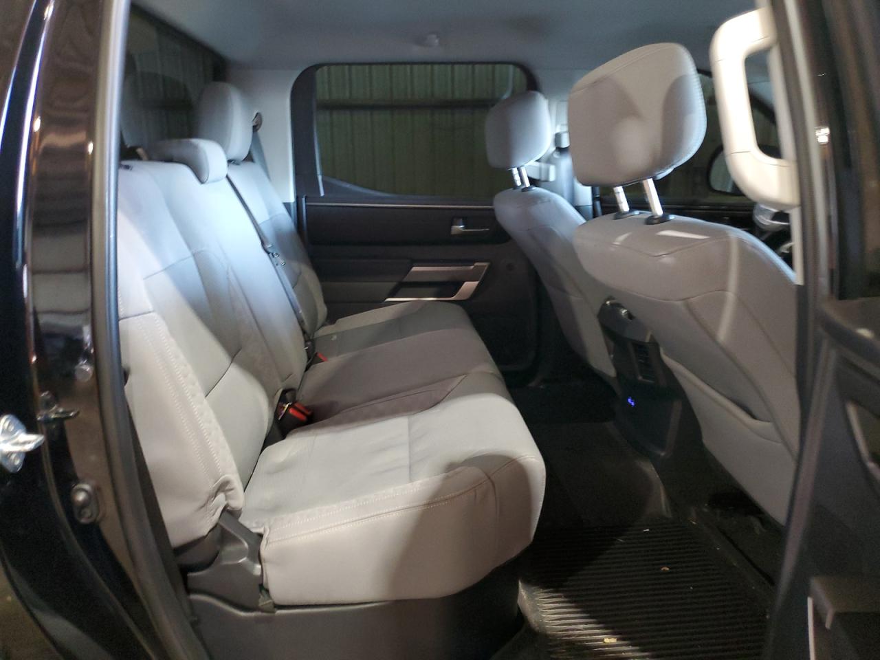 2023 Toyota Tundra - Image 10