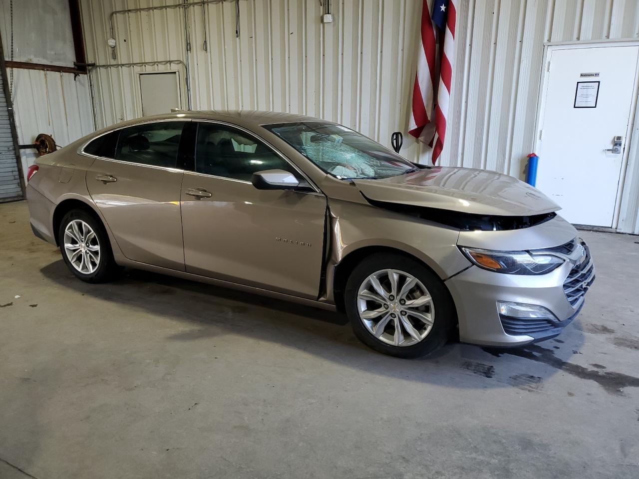 2023 Chevrolet Malibu - Image 4