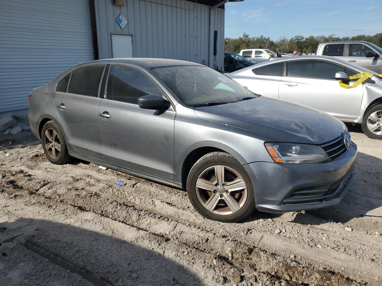 2017 Volkswagen Jetta - Image 4