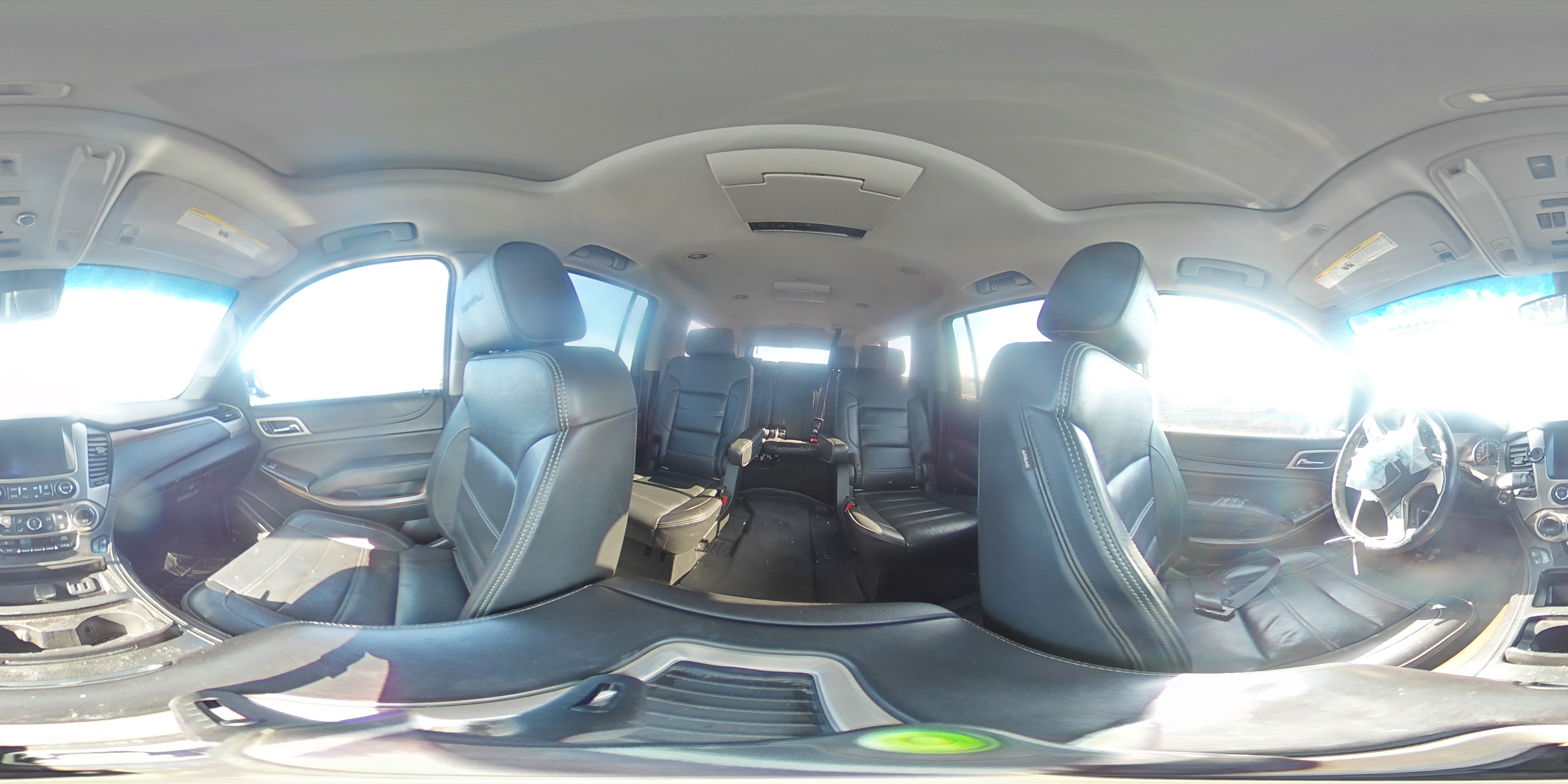 2018 GMC Yukon - Image 13