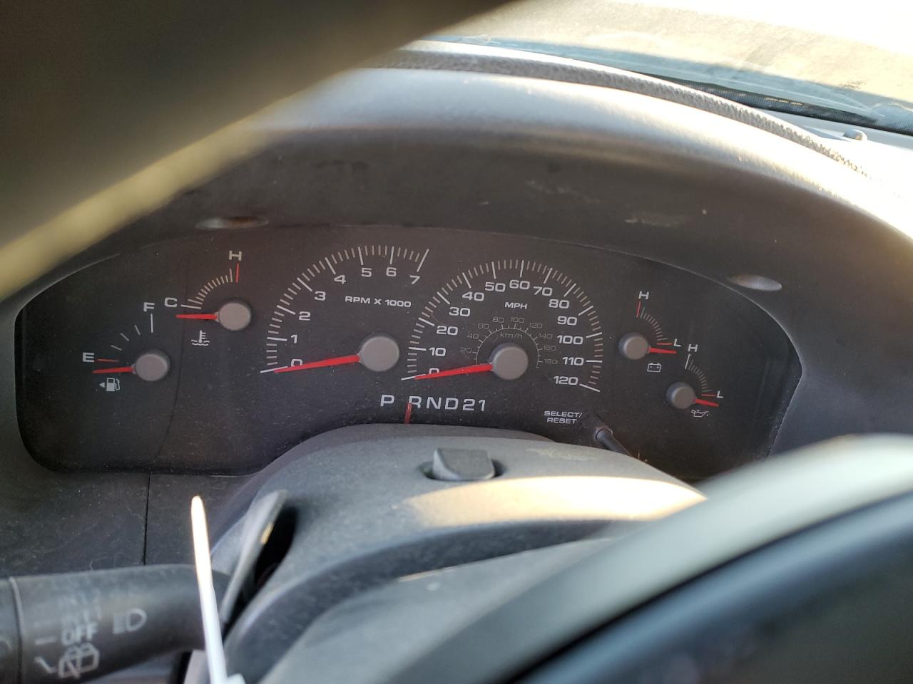 2004 Ford Expedition - Image 9