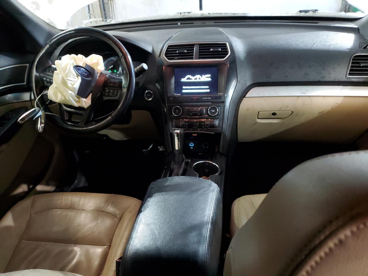 2016 Ford Explorer - Image 8