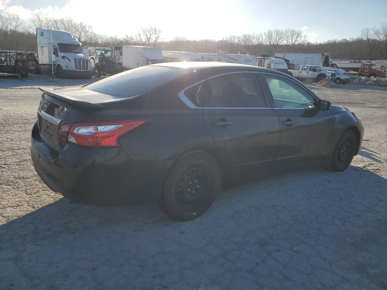 2017 Nissan Altima - Image 3