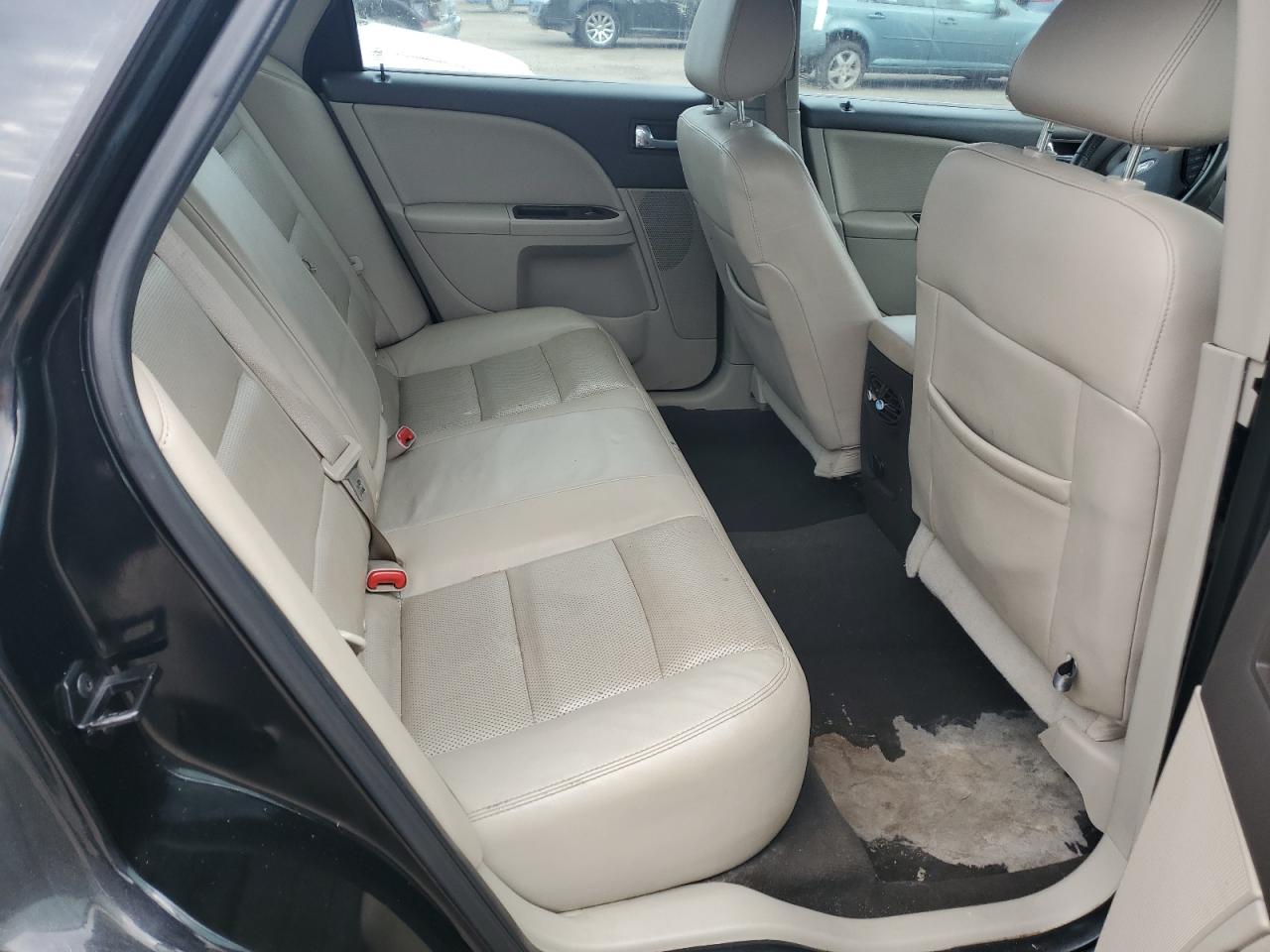 2008 Ford Taurus - Image 10