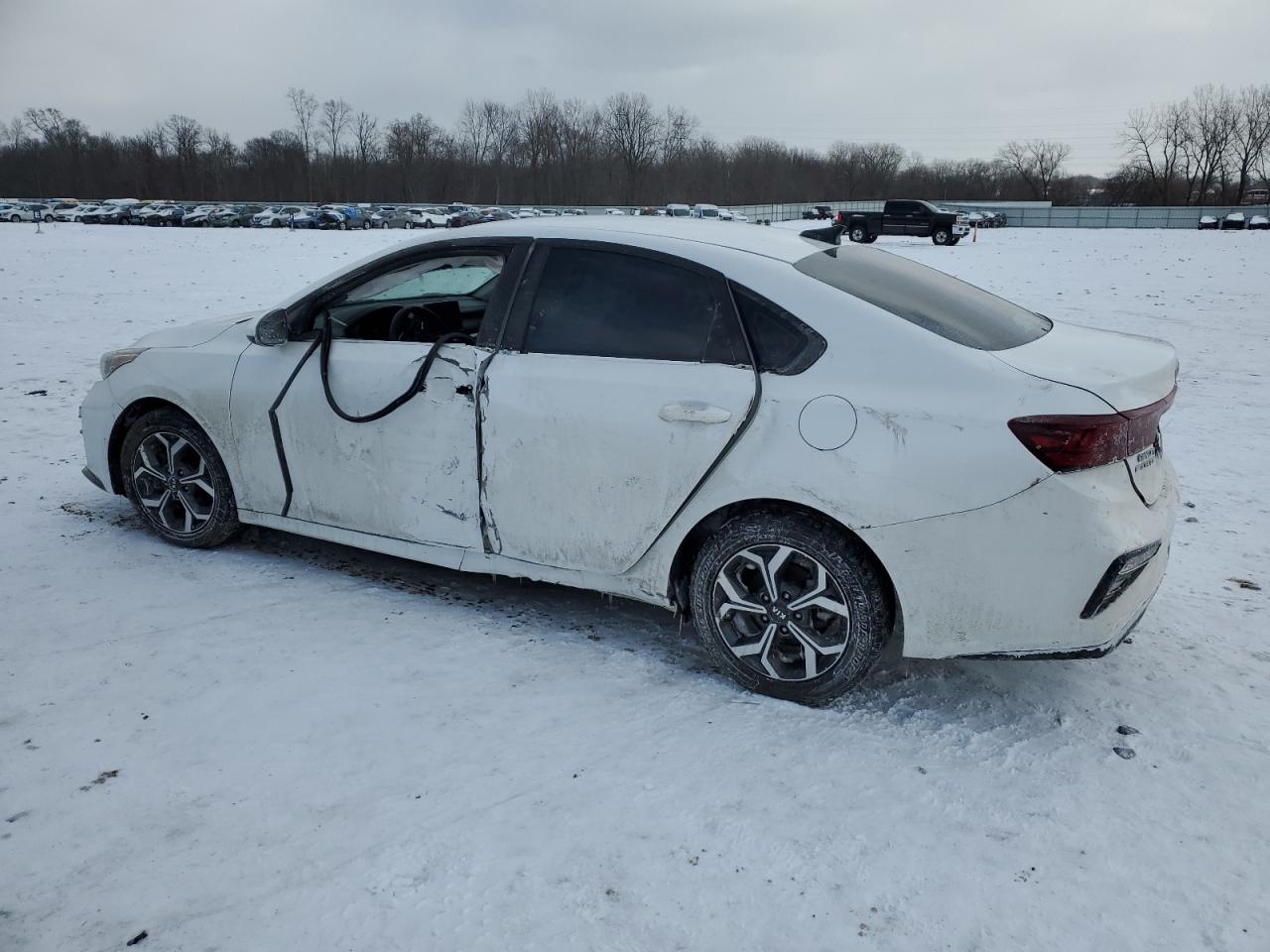 2021 Kia Forte - Image 2