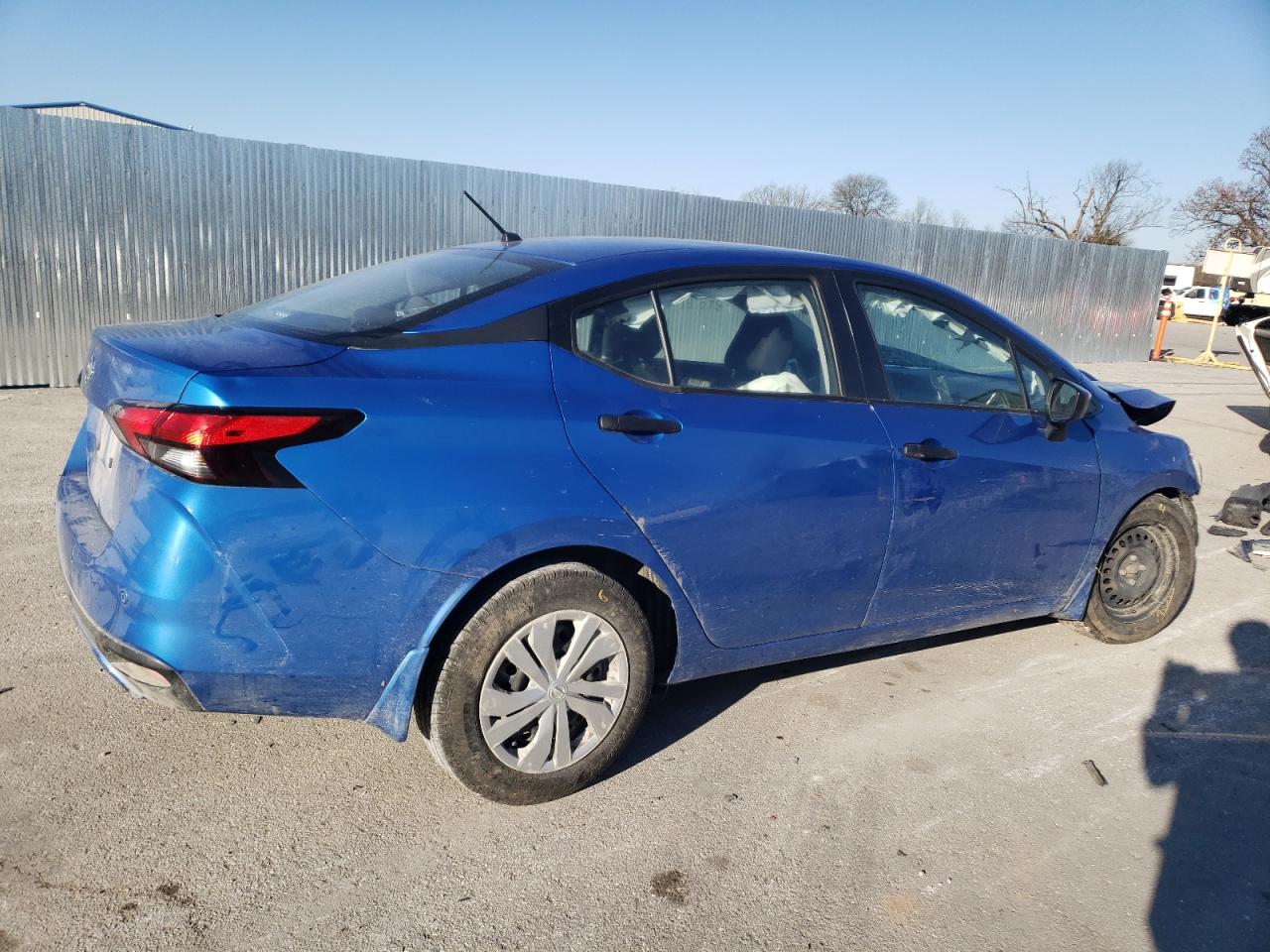 2021 Nissan Versa - Image 3