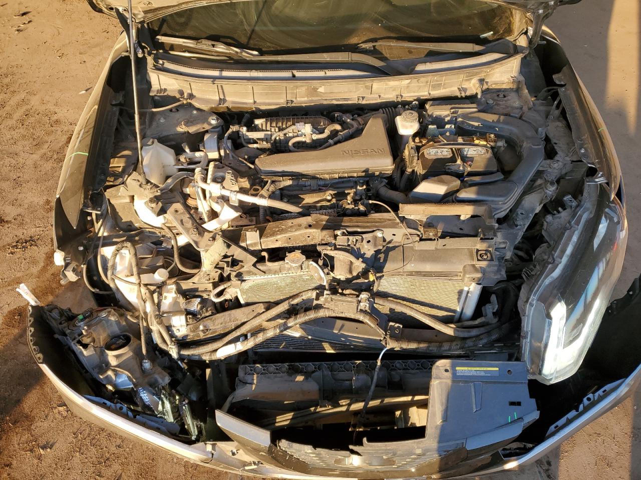 2018 Nissan Rogue - Image 11