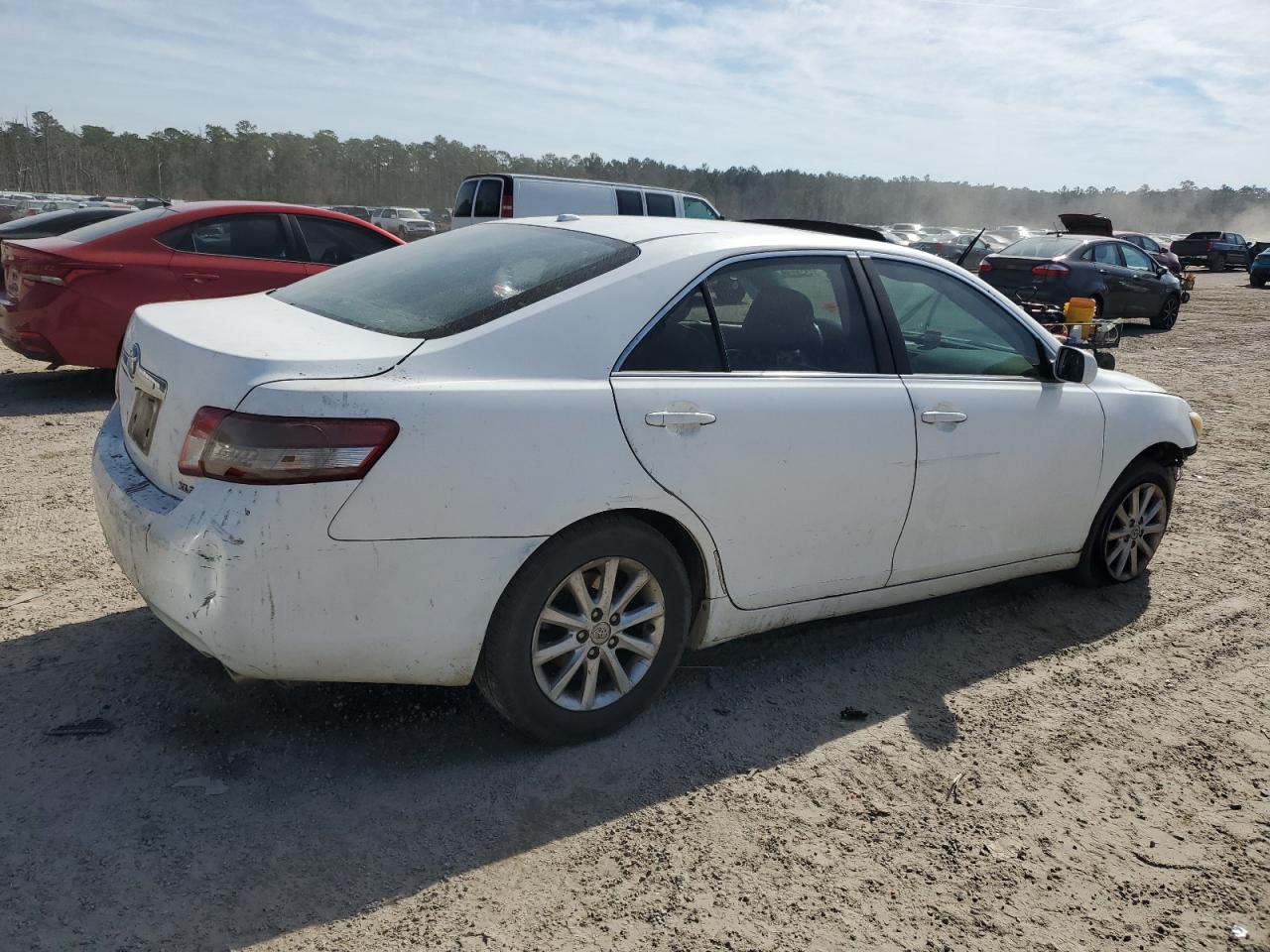 2011 Toyota Camry - Image 3