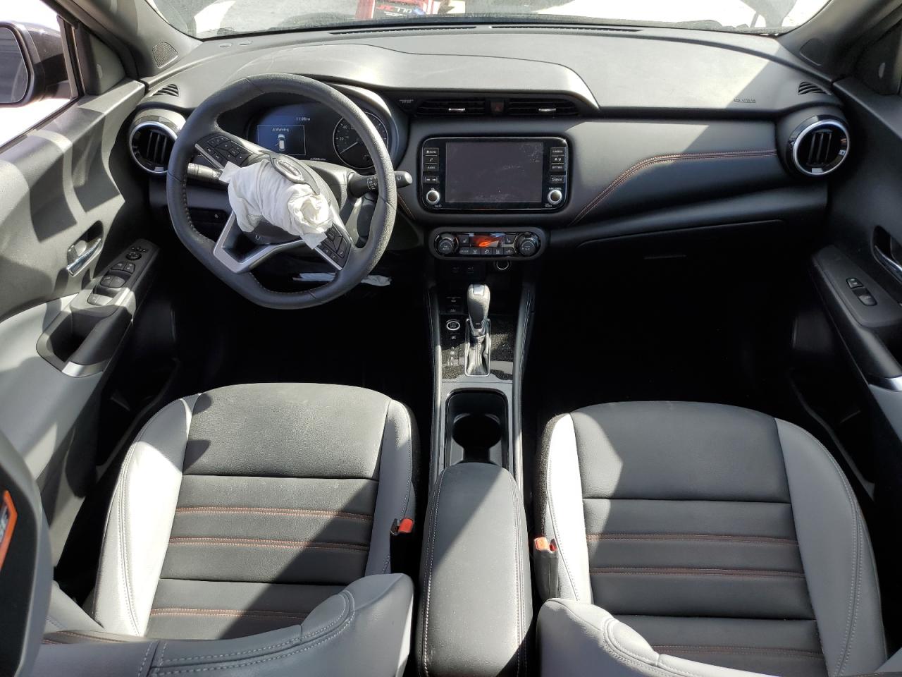 2022 Nissan Kicks - Image 8