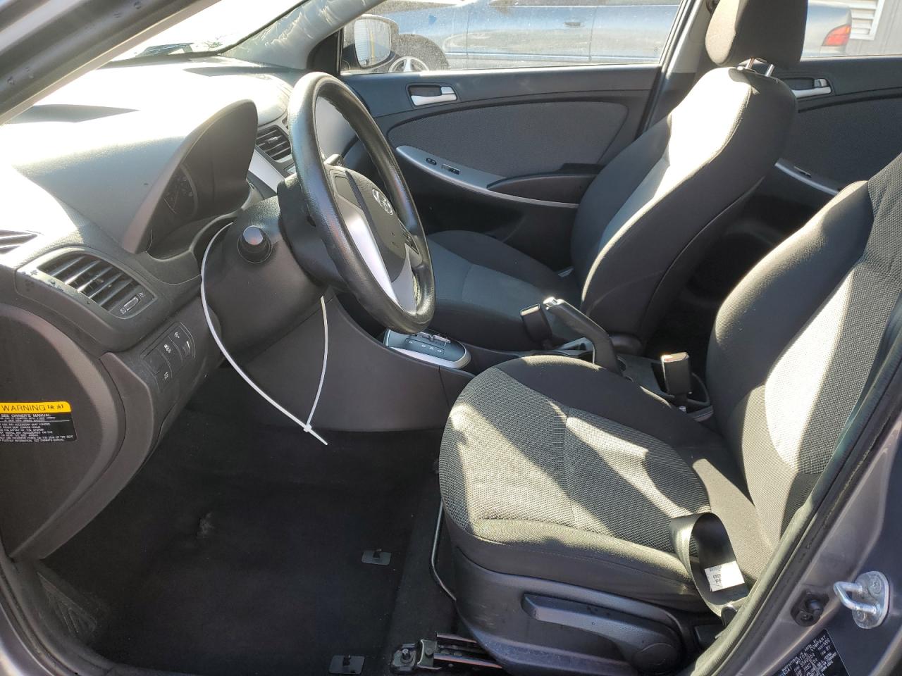 2014 Hyundai Accent - Image 7