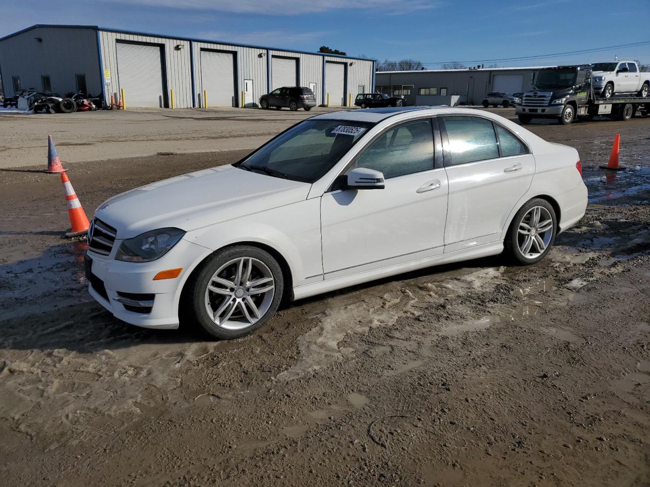 VIN WDDGF4HB0EA946343 2014 MERCEDES-BENZ C-CLASS no.1