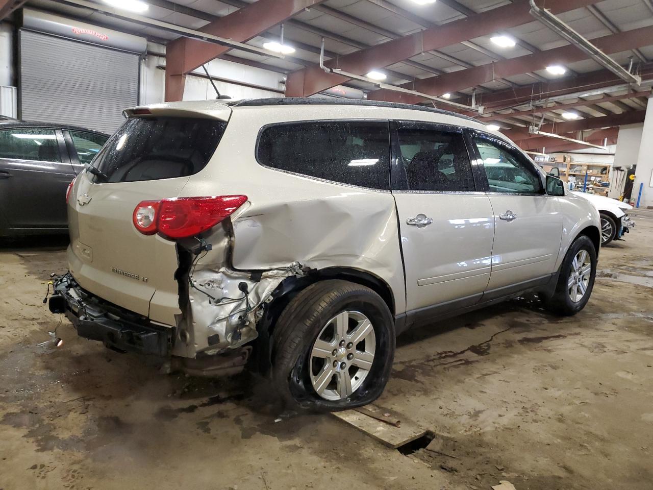 2011 Chevrolet Traverse - Image 3