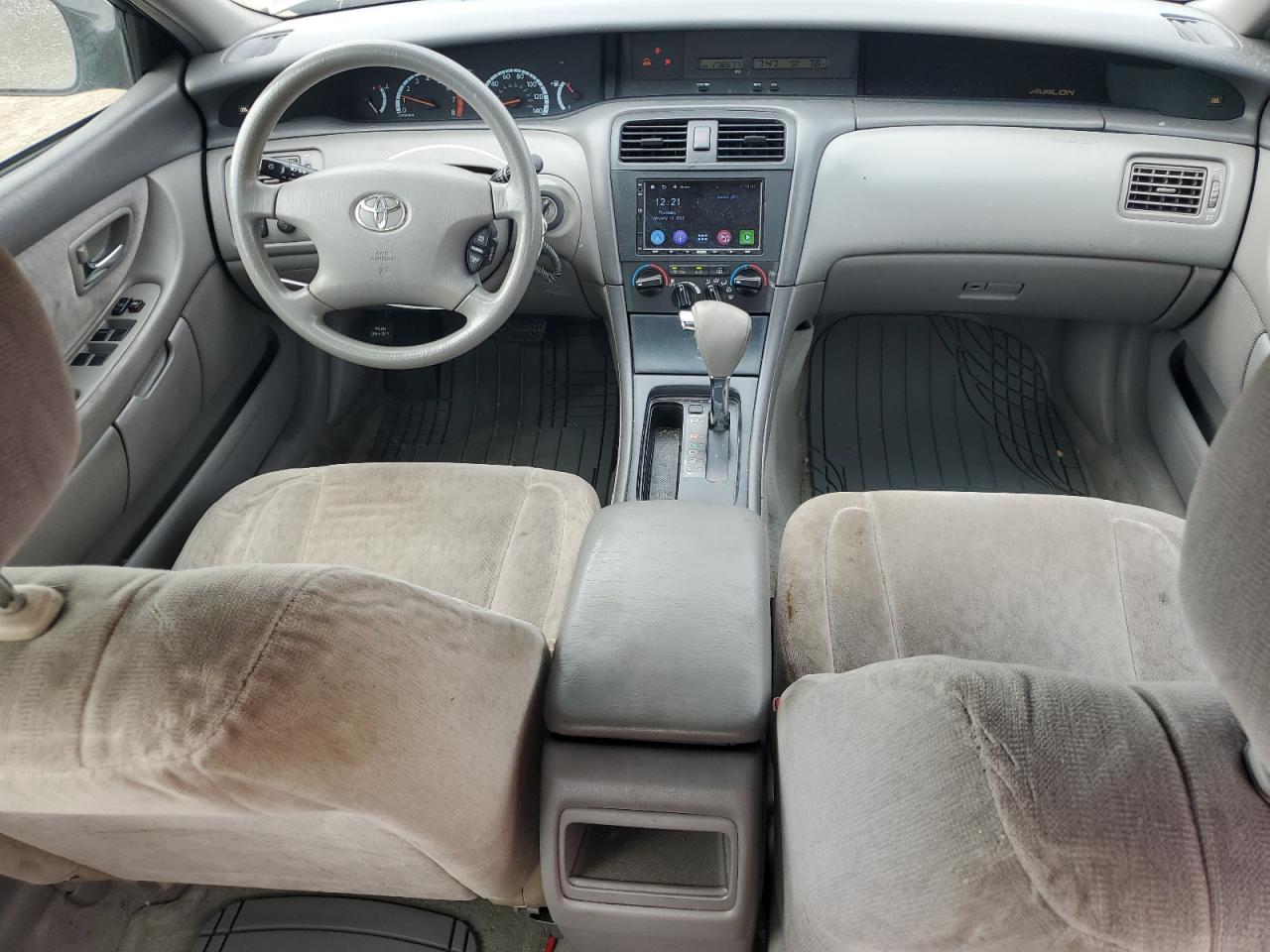 2002 Toyota Avalon - Image 8