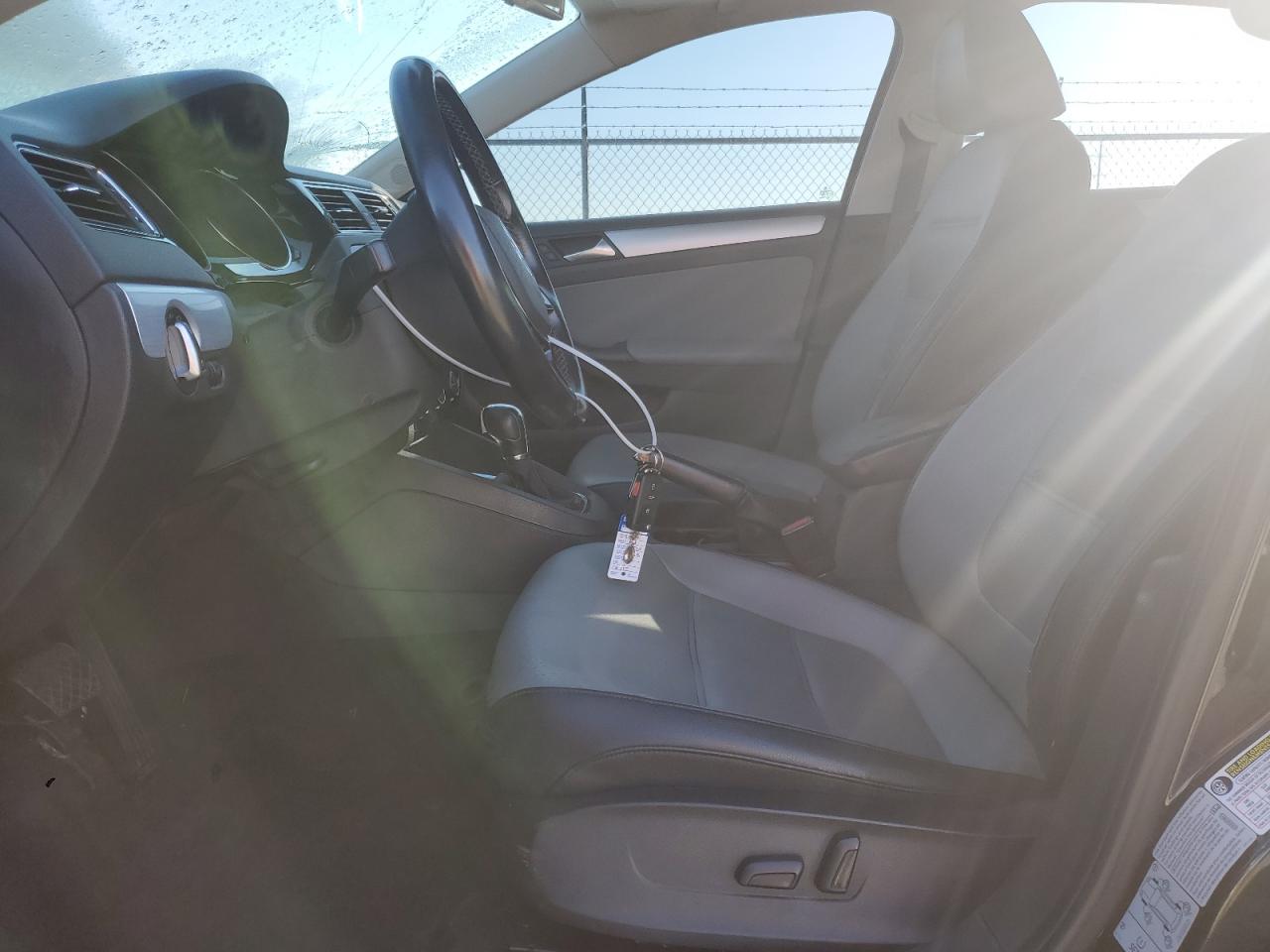 2016 Volkswagen Jetta - Image 7