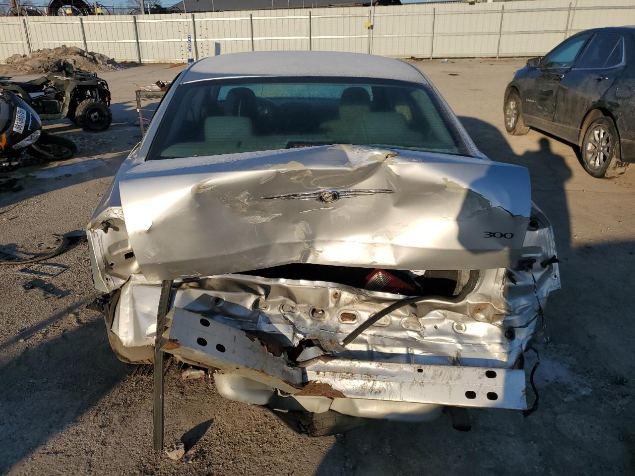 2005 Chrysler 300 - Image 6