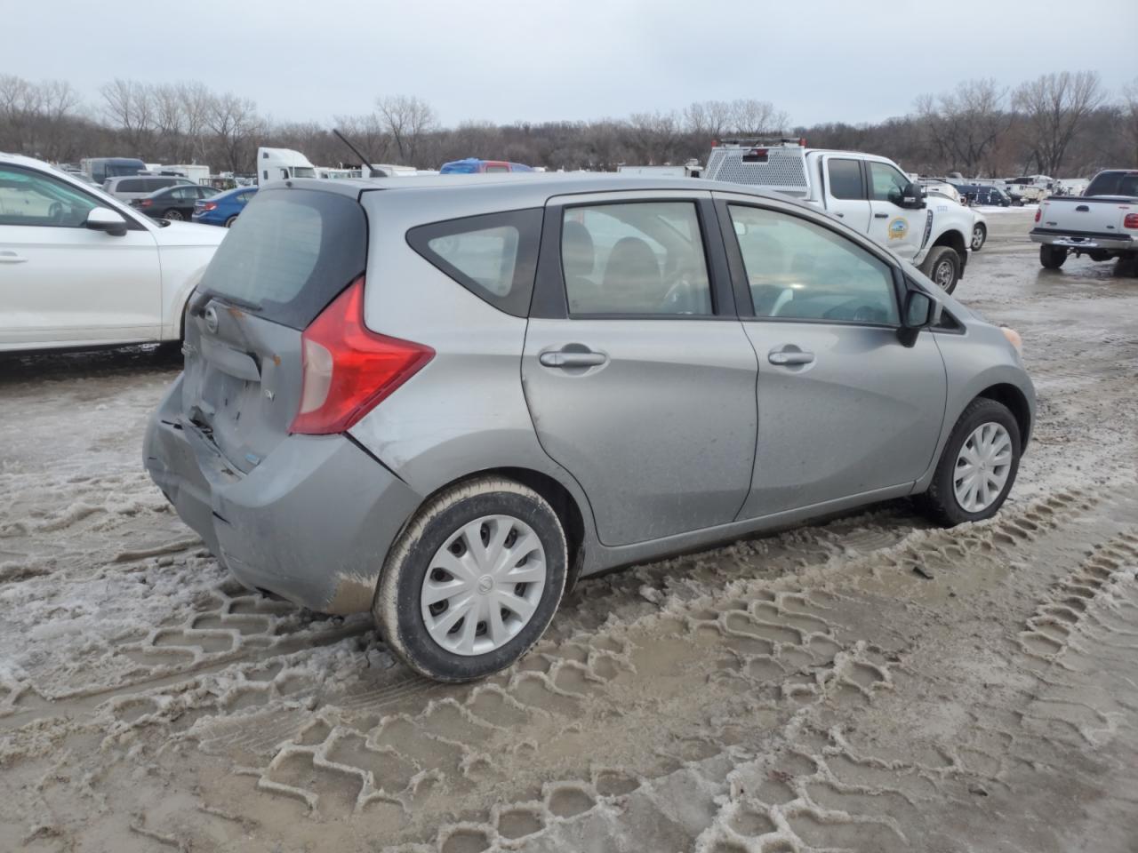 2015 Nissan Versa - Image 3