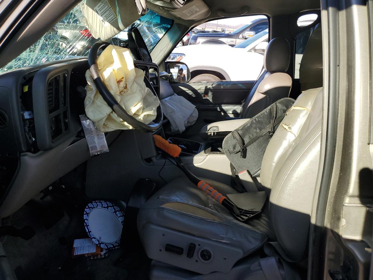 2003 Chevrolet Tahoe - Image 7