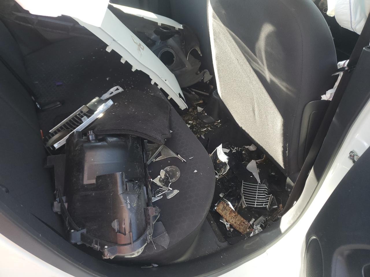 2014 Mitsubishi Mirage - Image 10